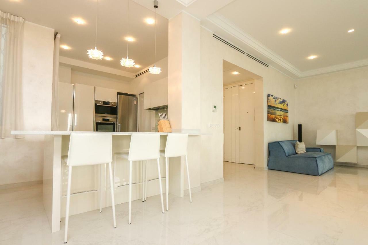 Seafront Modern Apartment นีซ ภายนอก รูปภาพ